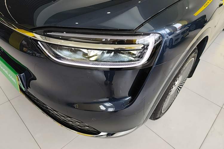 Used Hima AITO M7 2026 Model Range-Extending Max All-Wheel Drive 5-Seater Version Left Front Headlight