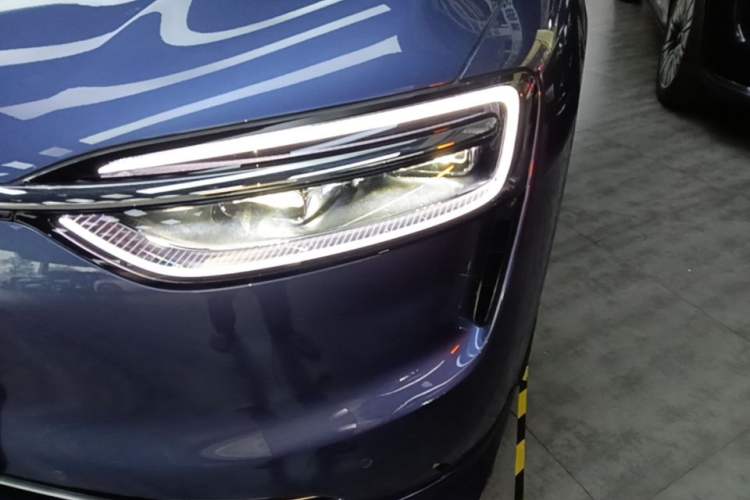 Used Hima AITO M7 2026 Model Range-Extending Ultra All-Wheel Drive 5-Seater Version Left Front Headlight