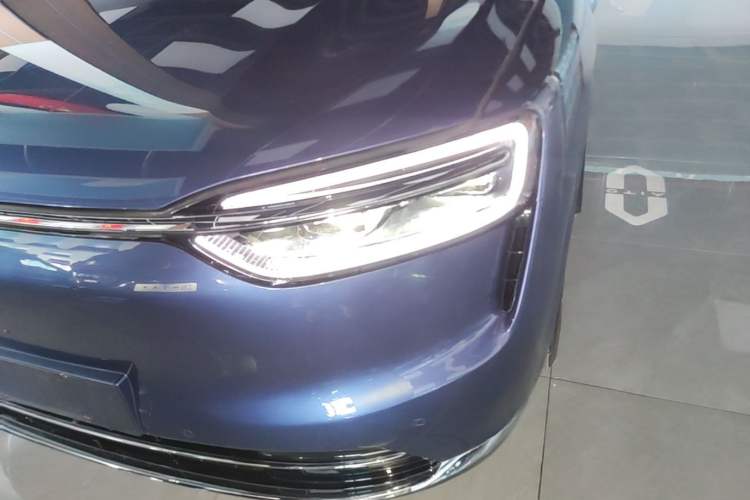 Used Hima AITO M7 2026 Model Range-Extending Ultra All-Wheel Drive 5-Seater Version Left Front Headlight