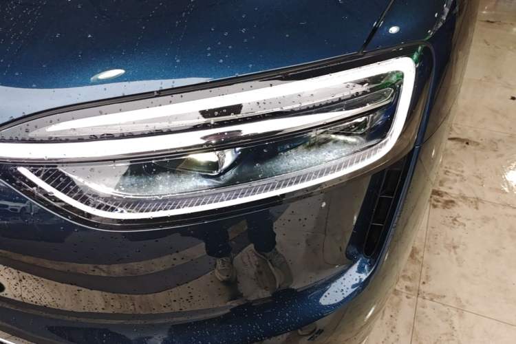 Used Hima AITO M7 2026 Model Range-Extending Ultra All-Wheel Drive 6-Seater Version Left Front Headlight