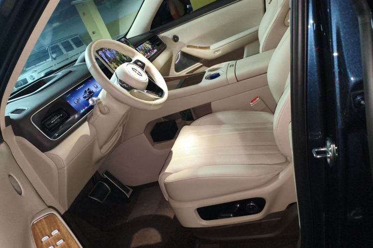 Used Hima AITO M7 2026 Model Range-Extending Max All-Wheel Drive 6-Seater Version Left Front Seat