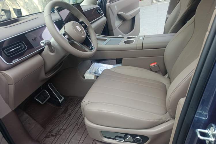 Used Hima AITO M7 2026 Model Range-Extending Max All-Wheel Drive 5-Seater Version Left Front Seat