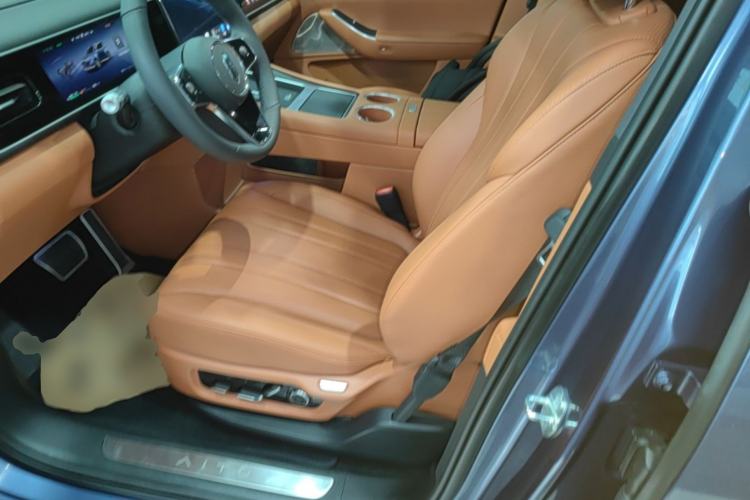 Used Hima AITO M7 2026 Model Range-Extending Ultra All-Wheel Drive 6-Seater Version Left Front Seat