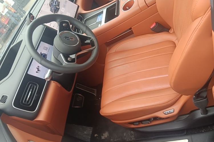 Used Hima AITO M7 2026 Model Range-Extending Ultra All-Wheel Drive 6-Seater Version Left Front Seat