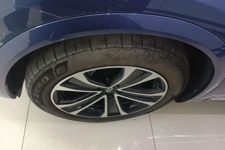Used Hima AITO M7 2026 Model Range-Extending Ultra All-Wheel Drive 5-Seater Version Left Front Wheel Hub