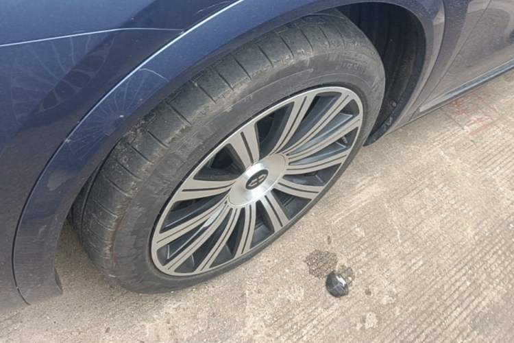 Used Hima AITO M7 2026 Model Range-Extending Ultra All-Wheel Drive 6-Seater Version Left Front Wheel Hub