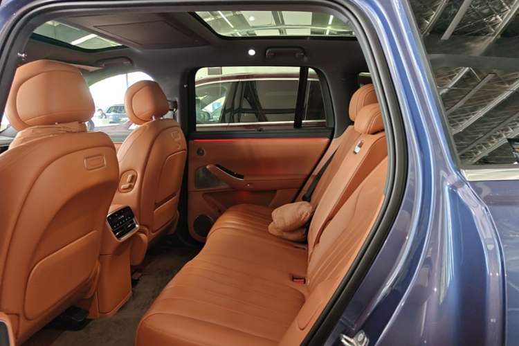 Used Hima AITO M7 2026 Model Range-Extending Ultra All-Wheel Drive 5-Seater Version Left Rear Seat