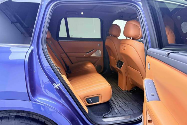 Used Hima AITO M7 2026 Model Range-Extending Ultra All-Wheel Drive 5-Seater Version Left Rear Seat