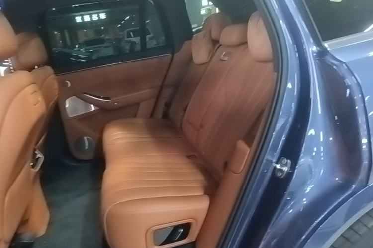 Used Hima AITO M7 2026 Model Range-Extending Ultra All-Wheel Drive 5-Seater Version Left Rear Seat