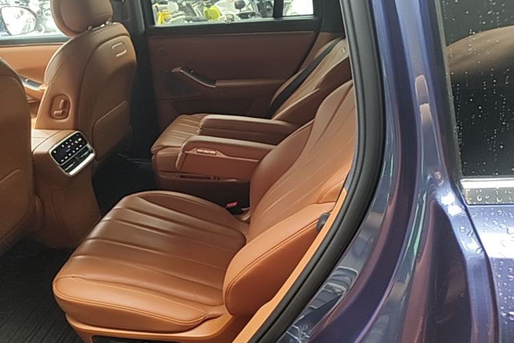 Used Hima AITO M7 2026 Model Range-Extending Ultra All-Wheel Drive 6-Seater Version Left Rear Seat