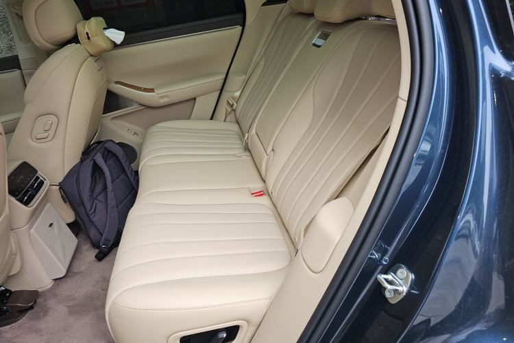 Used Hima AITO M7 2026 Model Range-Extending Ultra All-Wheel Drive 5-Seater Version Left Rear Seat