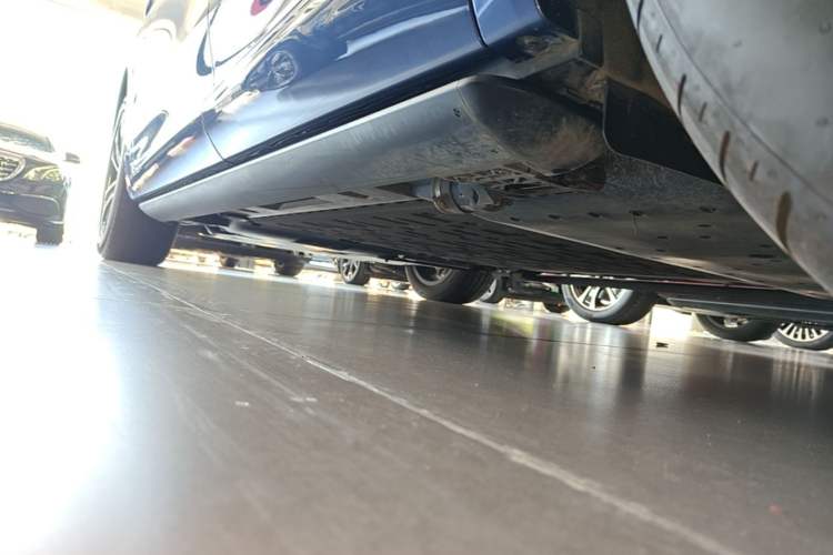 Used Hima AITO M7 2026 Model Range-Extending Ultra All-Wheel Drive 5-Seater Version Left Side Sill