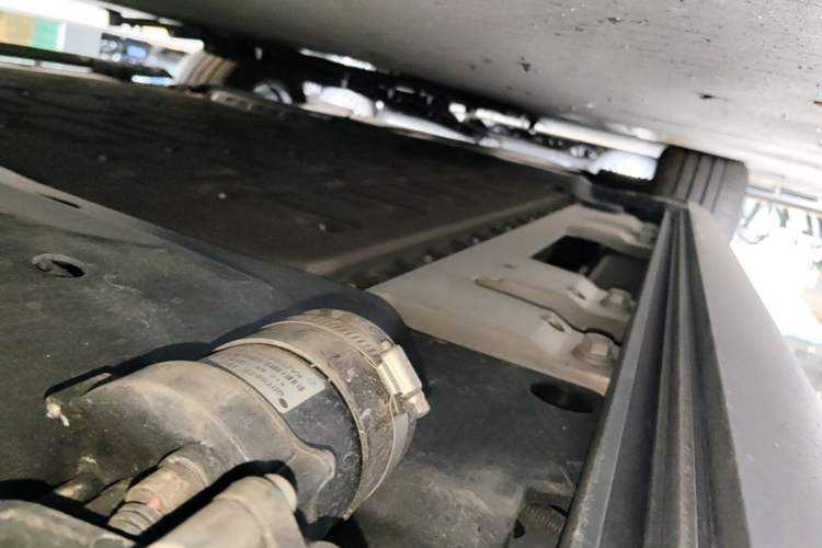 Used Hima AITO M7 2026 Model Range-Extending Ultra All-Wheel Drive 5-Seater Version Left Side Sill
