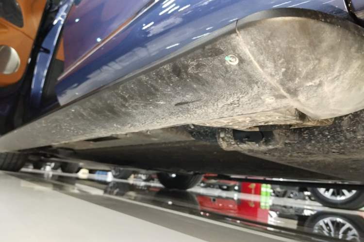 Used Hima AITO M7 2026 Model Range-Extending Ultra All-Wheel Drive 5-Seater Version Left Side Sill