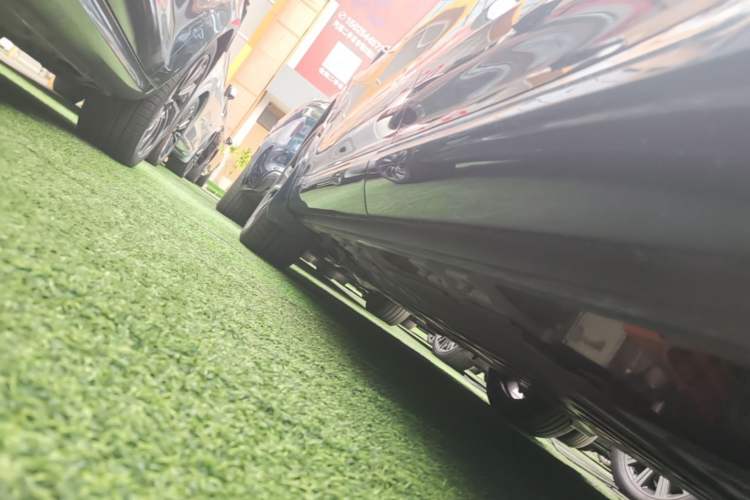 Used Hima AITO M7 2026 Model Range-Extending Max All-Wheel Drive 5-Seater Version Left Side Sill