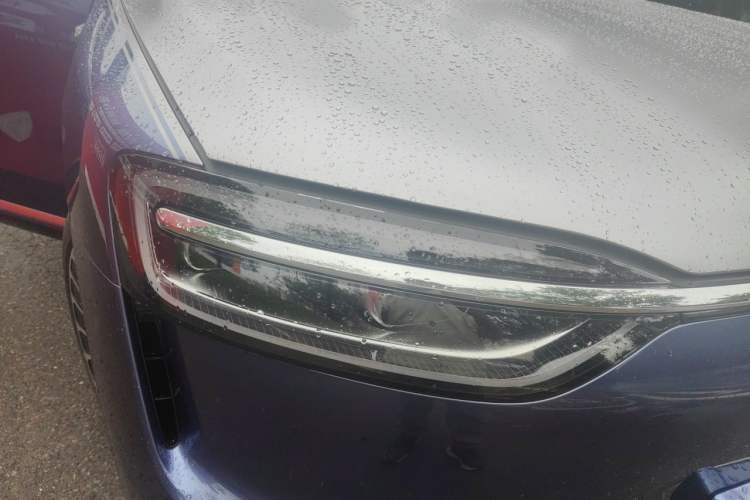 Used Hima AITO M7 2026 Model Range-Extending Ultra All-Wheel Drive 5-Seater Version Right Front Headlight