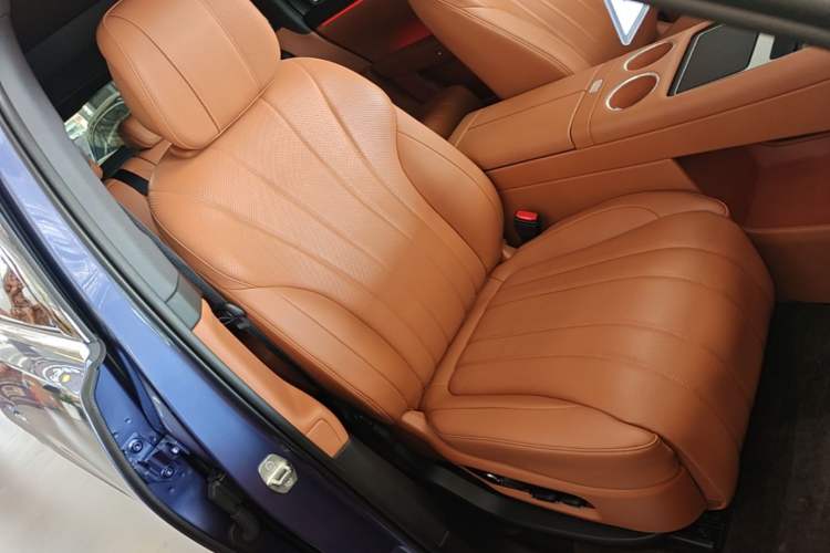 Used Hima AITO M7 2026 Model Range-Extending Ultra All-Wheel Drive 5-Seater Version Right Front Seat