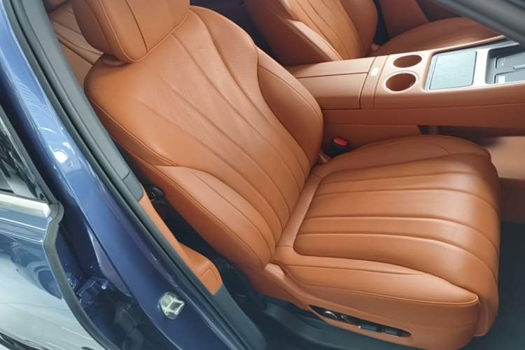 Used Hima AITO M7 2026 Model Range-Extending Ultra All-Wheel Drive 5-Seater Version Right Front Seat