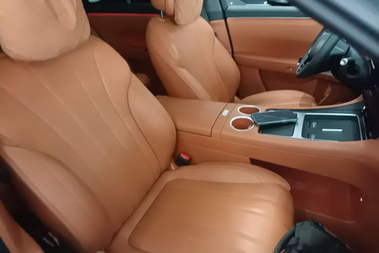 Used Hima AITO M7 2026 Model Pure Electric Max All-Wheel Drive 5-Seater Version Right Front Seat
