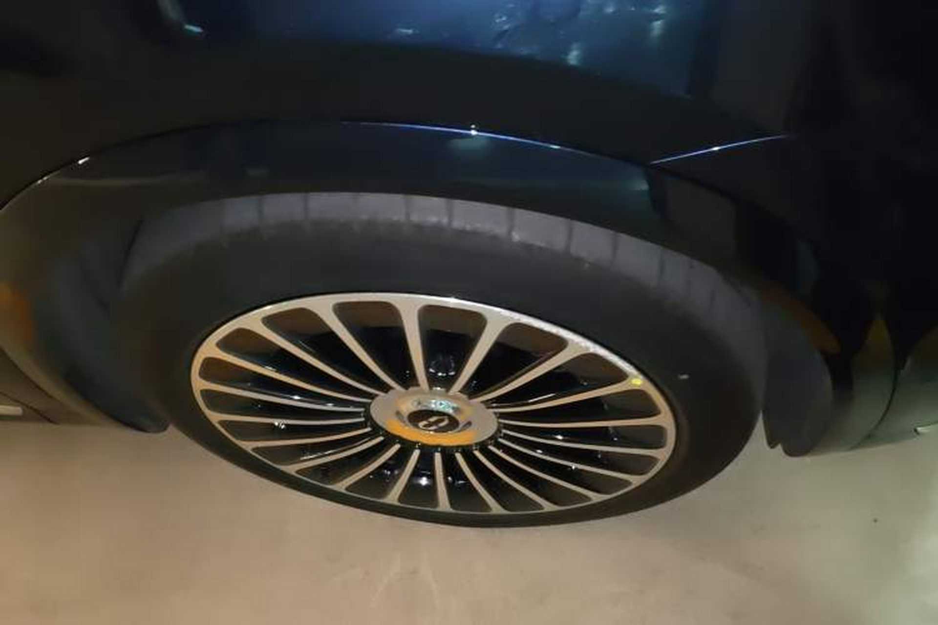 Used Hima AITO M7 2026 Model Range-Extending Ultra All-Wheel Drive 5-Seater Version Right Front Wheel Hub