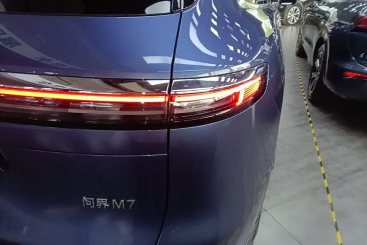 Used Hima AITO M7 2026 Model Range-Extending Ultra All-Wheel Drive 5-Seater Version Right Rear Taillight