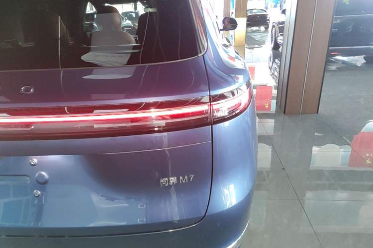 Used Hima AITO M7 2026 Model Range-Extending Ultra All-Wheel Drive 5-Seater Version Right Rear Taillight