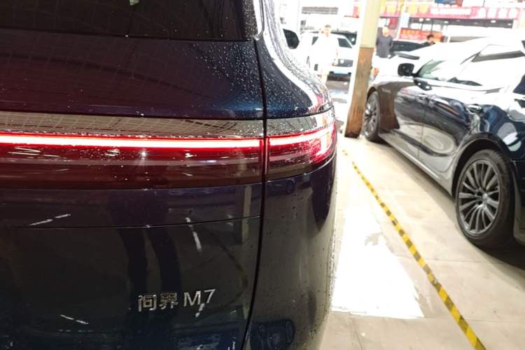 Used Hima AITO M7 2026 Model Range-Extending Ultra All-Wheel Drive 6-Seater Version Right Rear Taillight