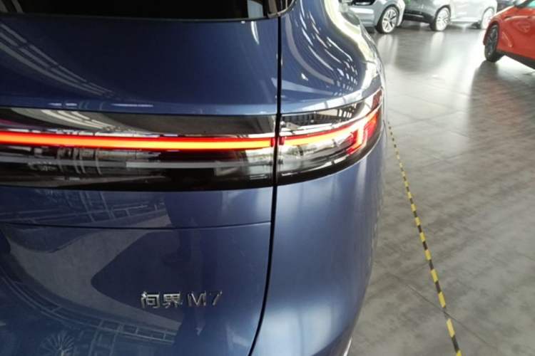Used Hima AITO M7 2026 Model Range-Extending Ultra All-Wheel Drive 5-Seater Version Right Rear Taillight