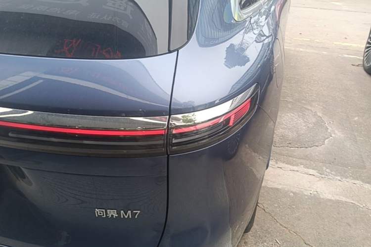Used Hima AITO M7 2026 Model Range-Extending Ultra All-Wheel Drive 6-Seater Version Right Rear Taillight