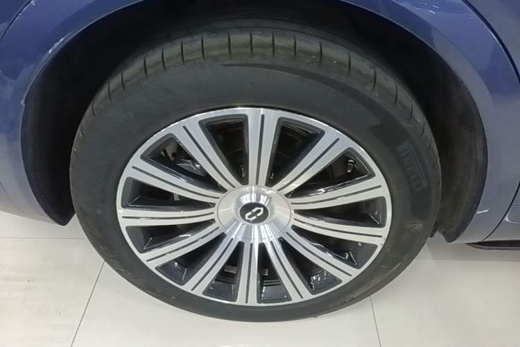 Used Hima AITO M7 2026 Model Range-Extending Ultra All-Wheel Drive 5-Seater Version Right Rear Wheel Hub