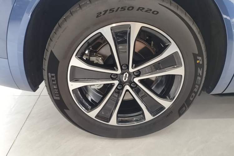 Used Hima AITO M7 2026 Model Range-Extending Ultra All-Wheel Drive 5-Seater Version Right Rear Wheel Hub