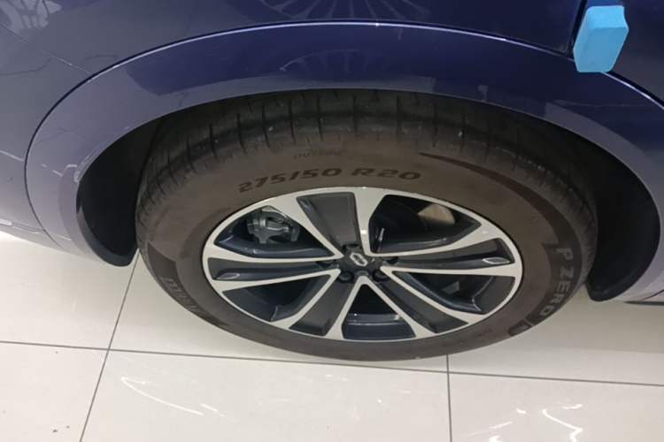 Used Hima AITO M7 2026 Model Range-Extending Ultra All-Wheel Drive 5-Seater Version Right Rear Wheel Hub