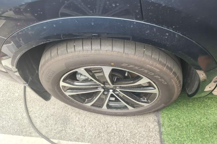 Used Hima AITO M7 2026 Model Range-Extending Max All-Wheel Drive 5-Seater Version Right Rear Wheel Hub
