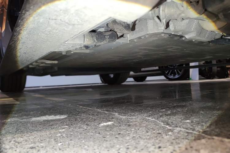 Used Hima AITO M7 2026 Model Range-Extending Ultra All-Wheel Drive 5-Seater Version Right Side Sill