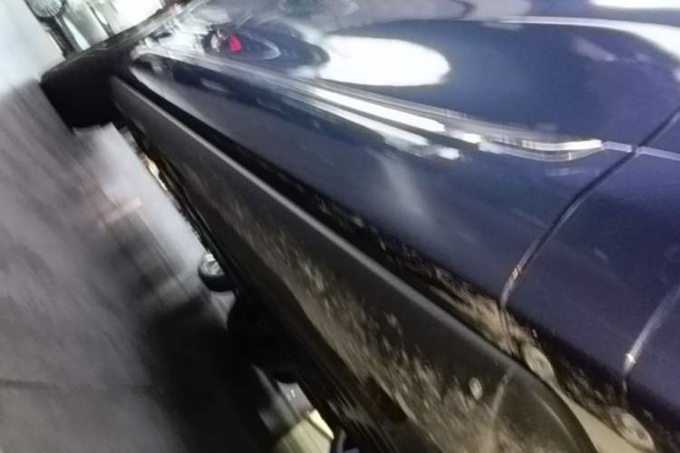 Used Hima AITO M7 2026 Model Range-Extending Ultra All-Wheel Drive 5-Seater Version Right Side Sill