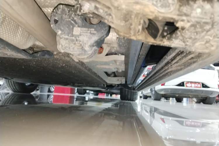 Used Hima AITO M7 2026 Model Range-Extending Ultra All-Wheel Drive 5-Seater Version Right Side Sill