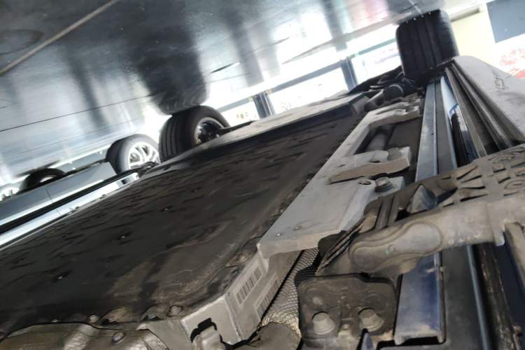 Used Hima AITO M7 2026 Model Range-Extending Ultra All-Wheel Drive 5-Seater Version Right Side Sill