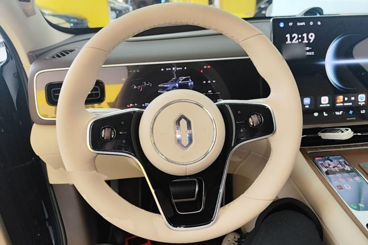 Used Hima AITO M7 2026 Model Range-Extending Max All-Wheel Drive 5-Seater Version Steering Wheel