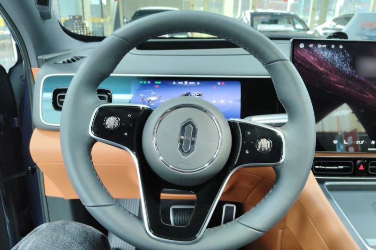 Used Hima AITO M7 2026 Model Range-Extending Ultra All-Wheel Drive 5-Seater Version Steering Wheel
