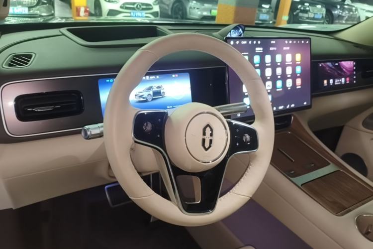 Used Hima AITO M7 2026 Model Range-Extending Max All-Wheel Drive 6-Seater Version Steering Wheel