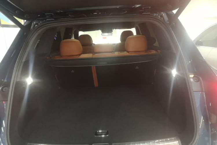 Used Hima AITO M7 2026 Model Range-Extending Max All-Wheel Drive 5-Seater Version Trunk