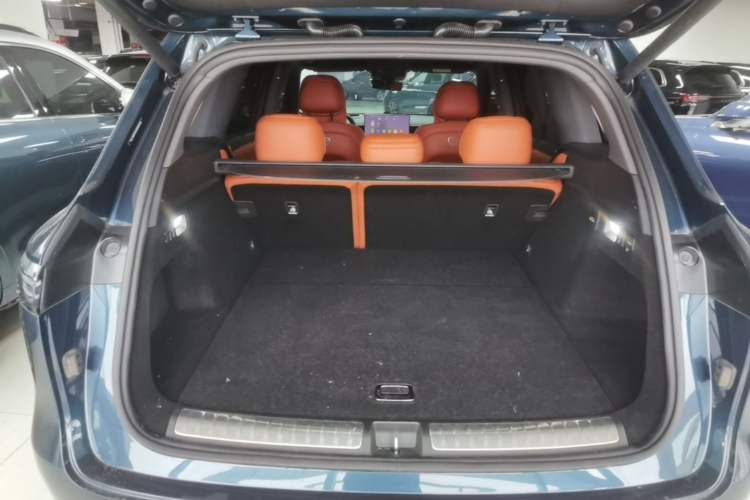 Used Hima AITO M7 2026 Model Range-Extending Max All-Wheel Drive 5-Seater Version Trunk