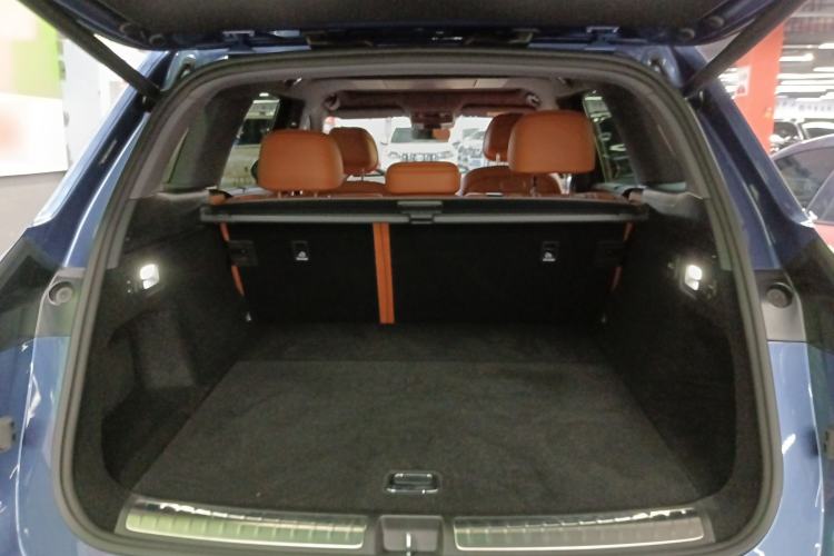 Used Hima AITO M7 2026 Model Range-Extending Max All-Wheel Drive 5-Seater Version Trunk