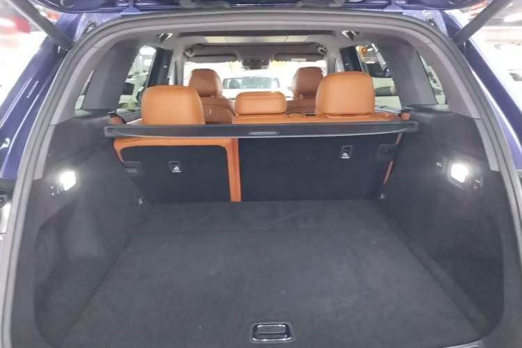 Used Hima AITO M7 2026 Model Range-Extending Ultra All-Wheel Drive 5-Seater Version Trunk