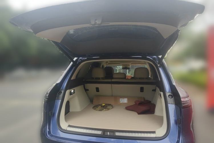 Used Hima AITO M7 2026 Model Range-Extending Ultra All-Wheel Drive 5-Seater Version Trunk