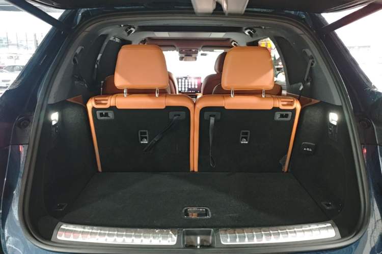 Used Hima AITO M7 2026 Model Range-Extending Ultra All-Wheel Drive 6-Seater Version Trunk