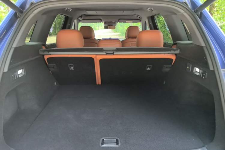 Used Hima AITO M7 2026 Model Range-Extending Max All-Wheel Drive 5-Seater Version Trunk