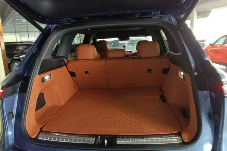 Used Hima AITO M7 2026 Model Range-Extending Ultra All-Wheel Drive 5-Seater Version Trunk