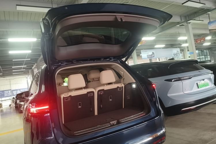 Used Hima AITO M7 2026 Model Range-Extending Max All-Wheel Drive 6-Seater Version Trunk