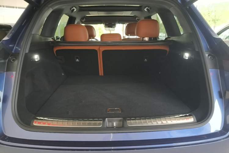 Used Hima AITO M7 2026 Model Range-Extending Ultra All-Wheel Drive 5-Seater Version Trunk